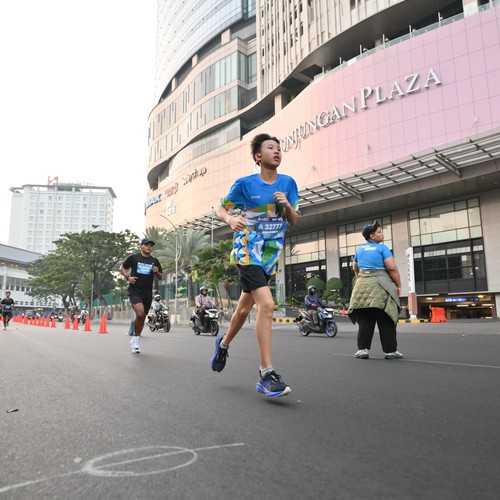 Race photo from SURABAYA ISOPLUS MARATHON 2026