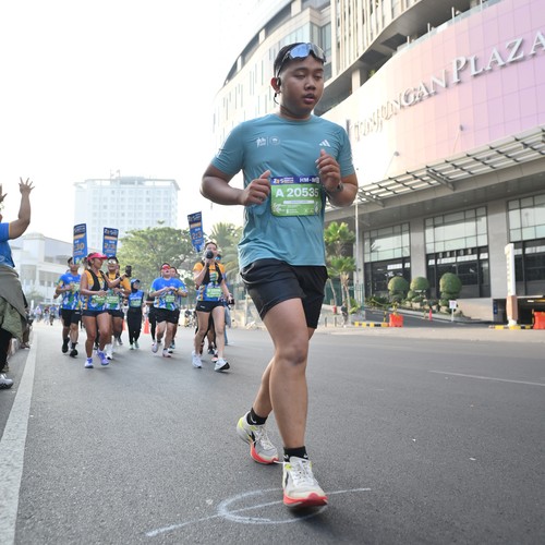 Race photo from SURABAYA ISOPLUS MARATHON 2026