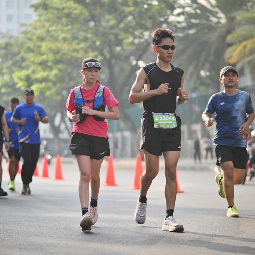 Race photo from SURABAYA ISOPLUS MARATHON 2026