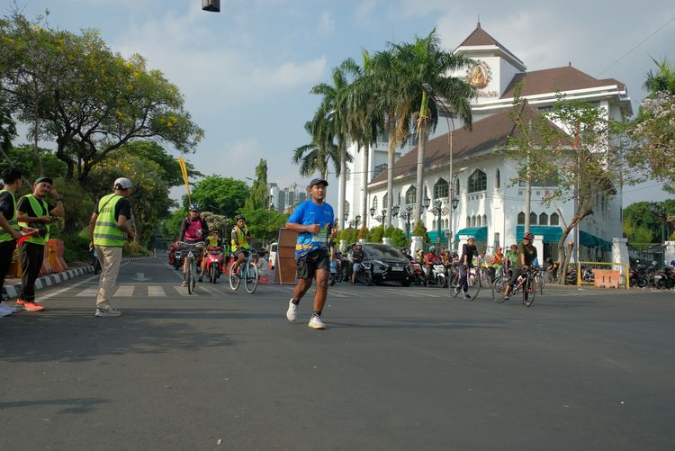 Race photo from SURABAYA ISOPLUS MARATHON 2025