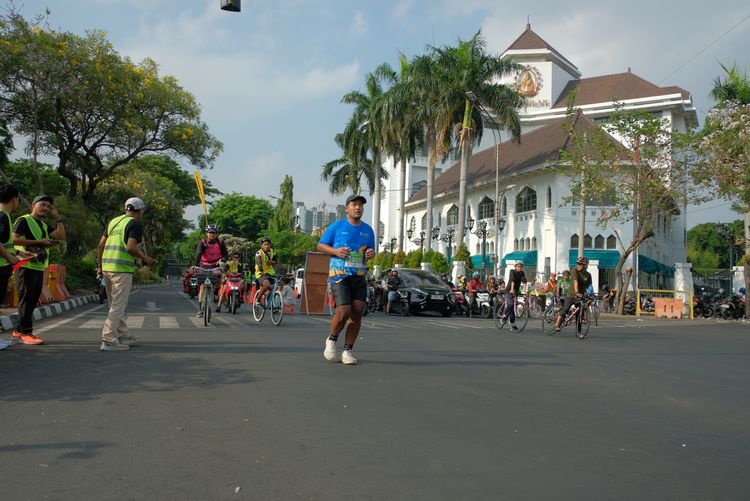 Race photo from SURABAYA ISOPLUS MARATHON 2025