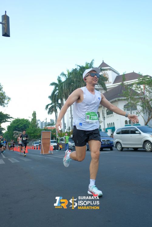 Race photo from SURABAYA ISOPLUS MARATHON 2025