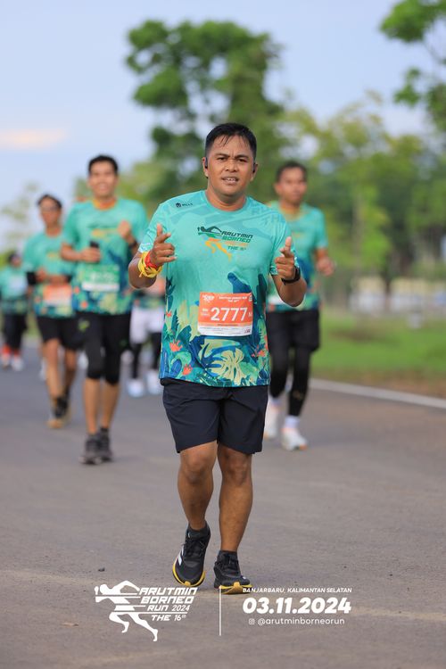 Race photo from Arutmin Borneo Run 2024