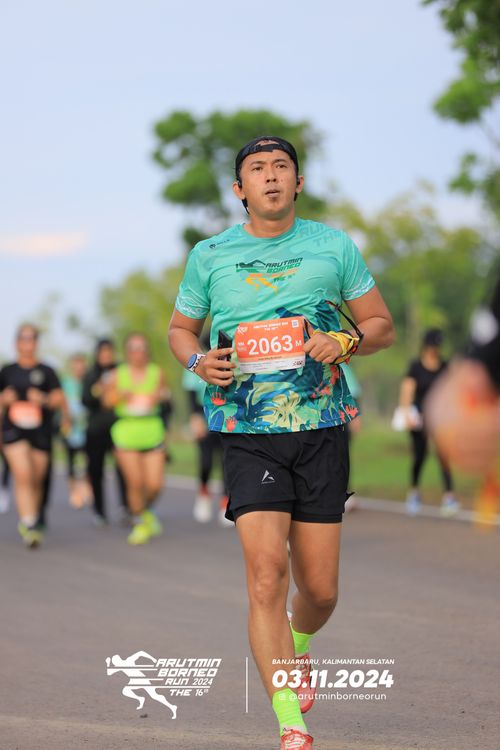 Race photo from Arutmin Borneo Run 2024