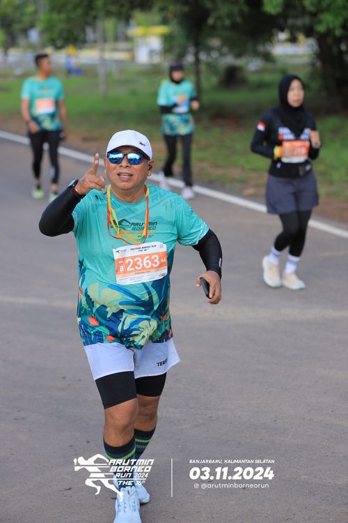 Race photo from Arutmin Borneo Run 2024