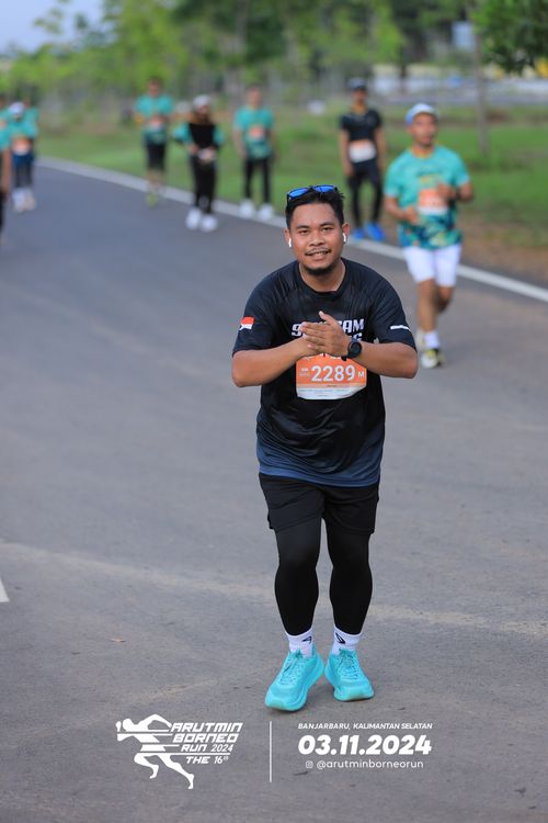 Race photo from Arutmin Borneo Run 2024
