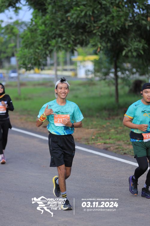 Race photo from Arutmin Borneo Run 2024