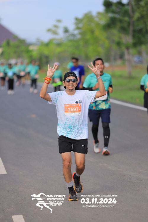 Race photo from Arutmin Borneo Run 2024
