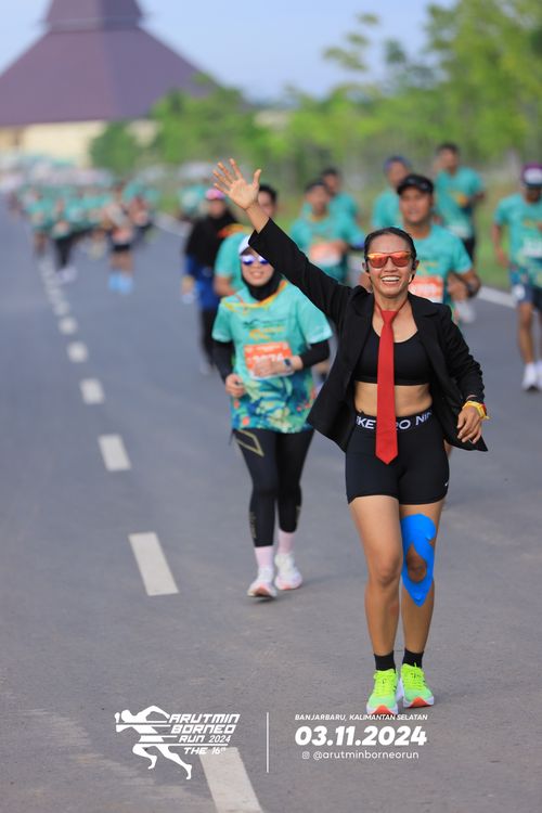 Race photo from Arutmin Borneo Run 2024