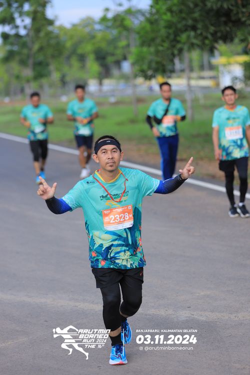 Race photo from Arutmin Borneo Run 2024