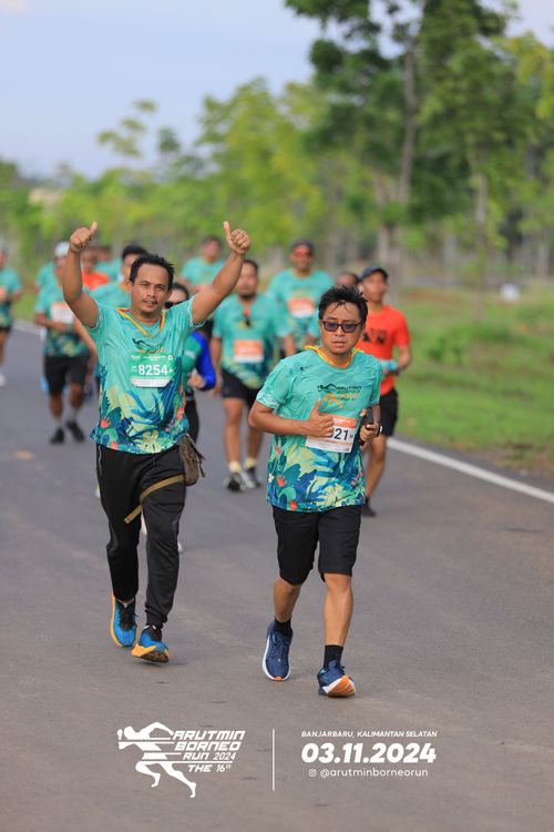 Race photo from Arutmin Borneo Run 2024