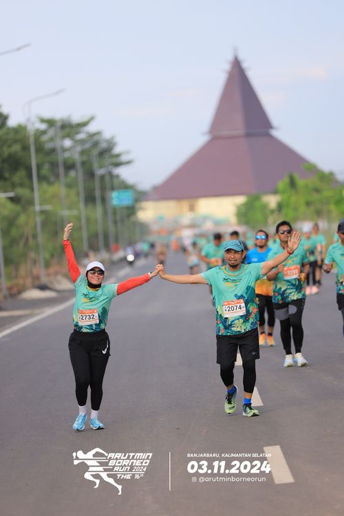 Race photo from Arutmin Borneo Run 2024