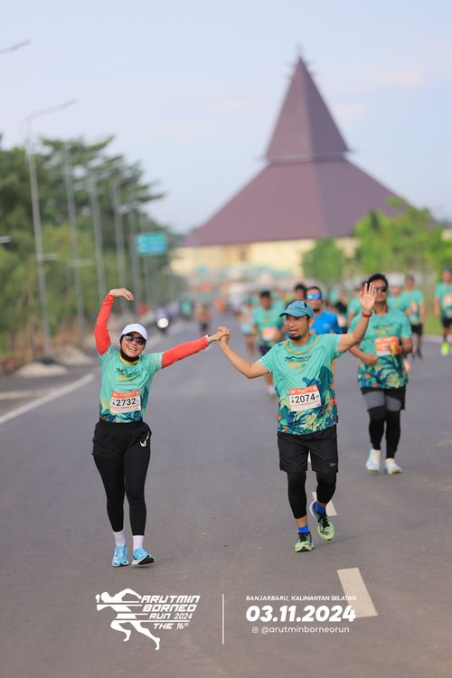 Race photo from Arutmin Borneo Run 2024