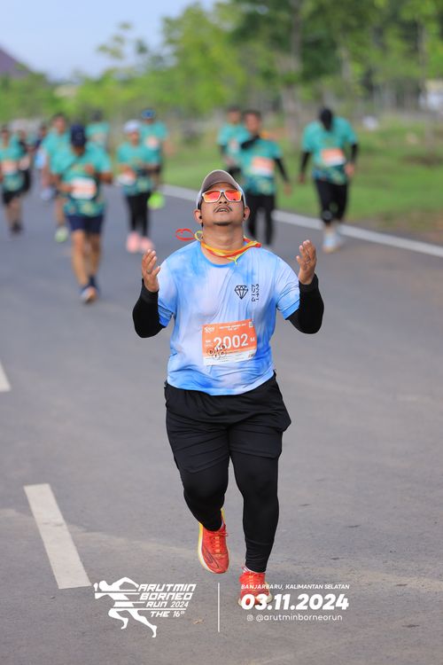 Race photo from Arutmin Borneo Run 2024