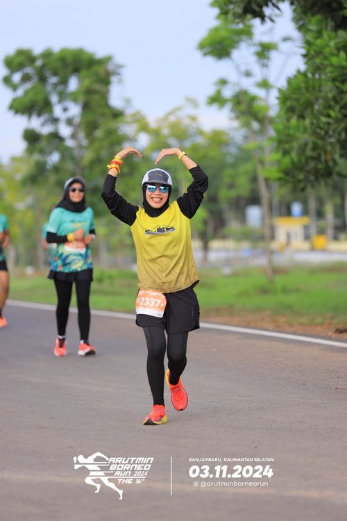 Race photo from Arutmin Borneo Run 2024