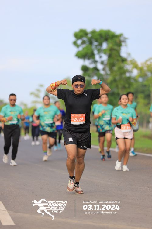 Race photo from Arutmin Borneo Run 2024