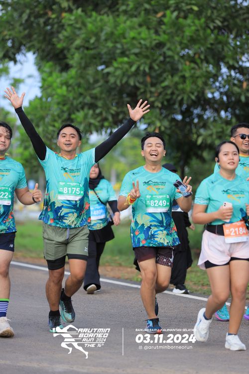 Race photo from Arutmin Borneo Run 2024
