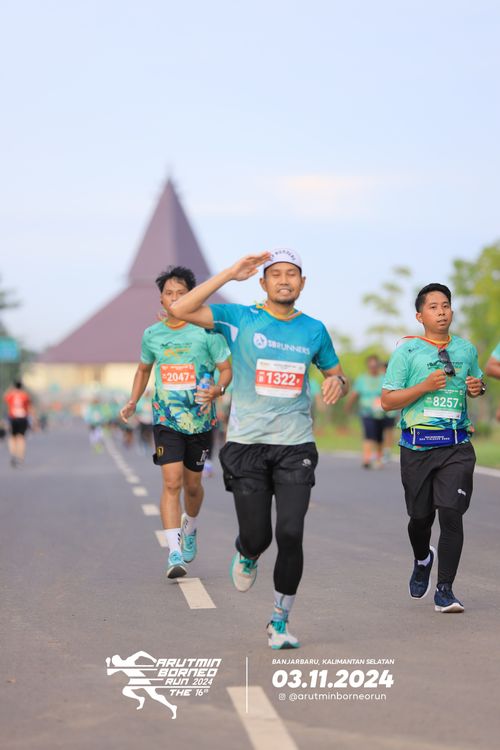 Race photo from Arutmin Borneo Run 2024