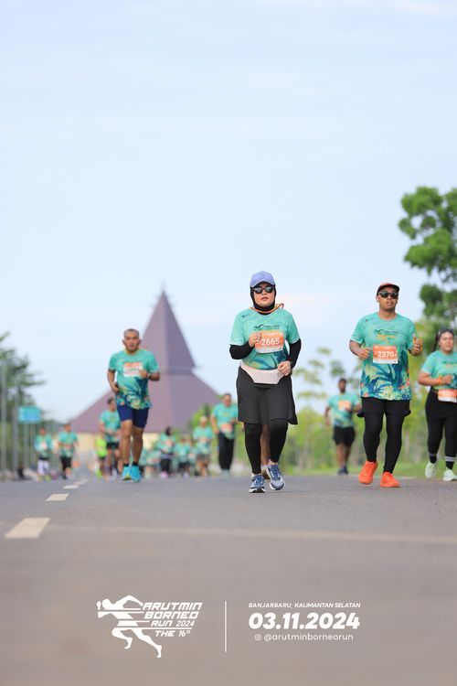 Race photo from Arutmin Borneo Run 2024