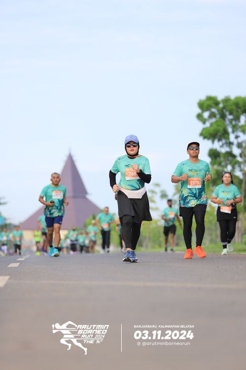 Race photo from Arutmin Borneo Run 2024
