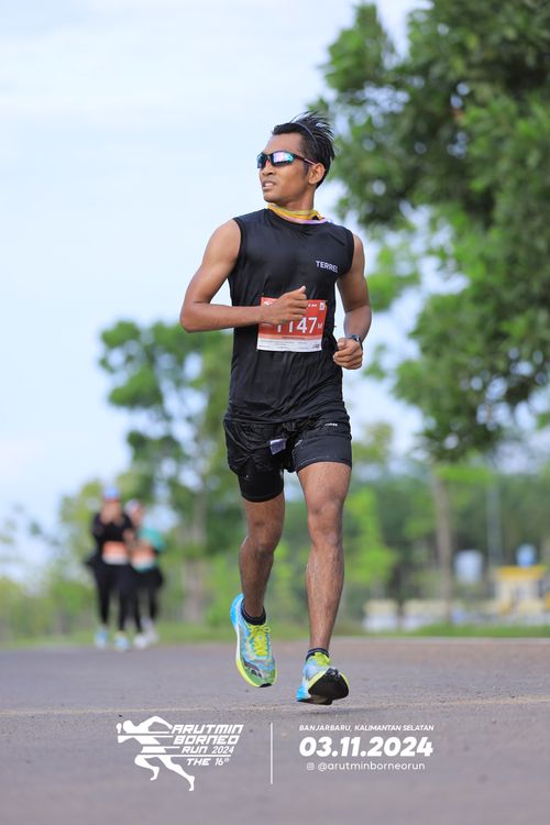 Race photo from Arutmin Borneo Run 2024