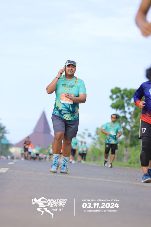 Race photo from Arutmin Borneo Run 2024