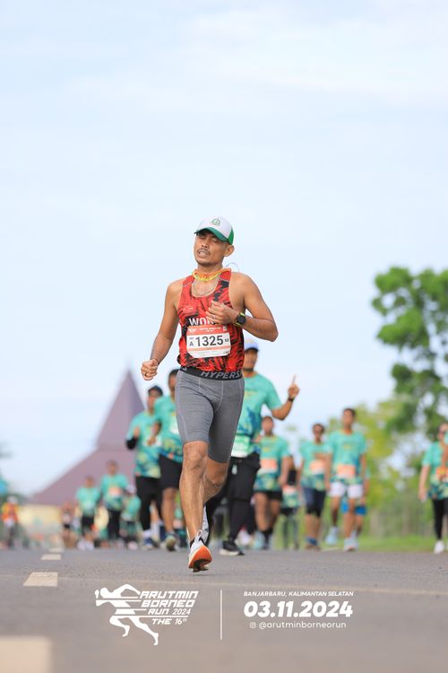 Race photo from Arutmin Borneo Run 2024