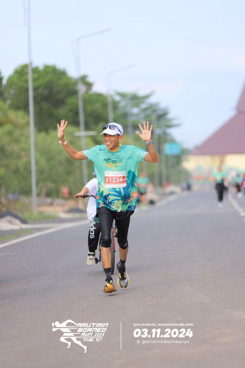 Race photo from Arutmin Borneo Run 2024