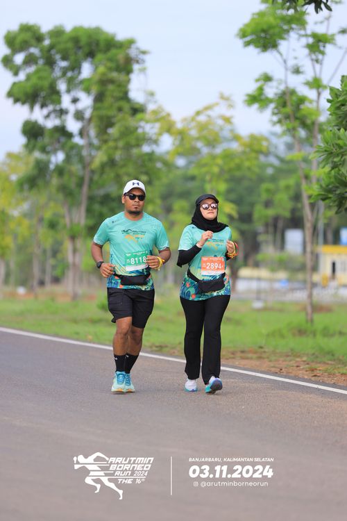 Race photo from Arutmin Borneo Run 2024