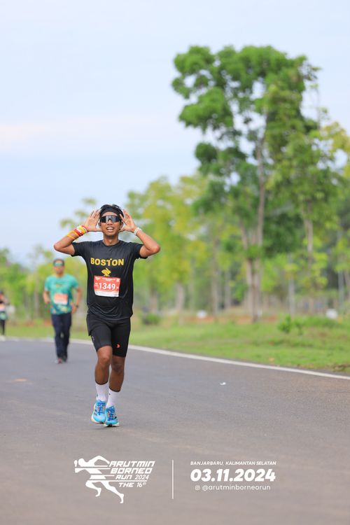 Race photo from Arutmin Borneo Run 2024