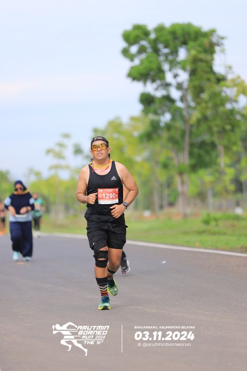 Race photo from Arutmin Borneo Run 2024