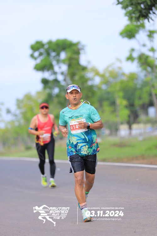 Race photo from Arutmin Borneo Run 2024