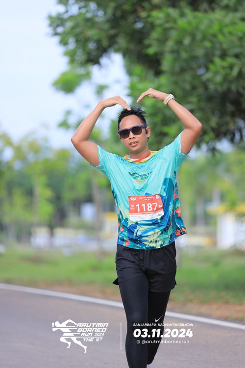Race photo from Arutmin Borneo Run 2024