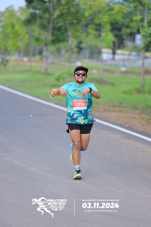 Race photo from Arutmin Borneo Run 2024