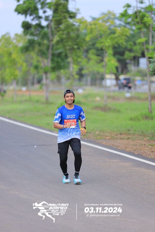 Race photo from Arutmin Borneo Run 2024