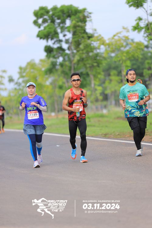 Race photo from Arutmin Borneo Run 2024