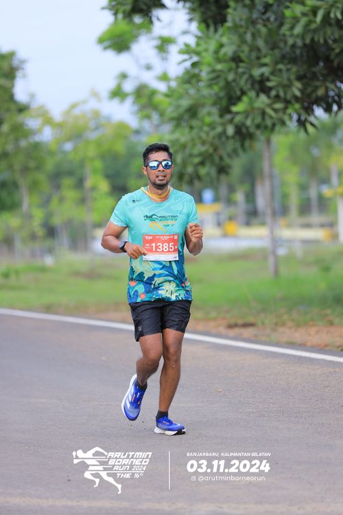 Race photo from Arutmin Borneo Run 2024