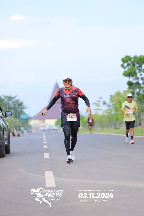Race photo from Arutmin Borneo Run 2024