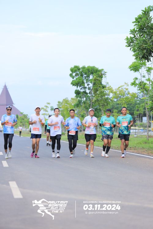 Race photo from Arutmin Borneo Run 2024