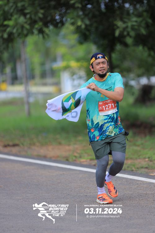 Race photo from Arutmin Borneo Run 2024