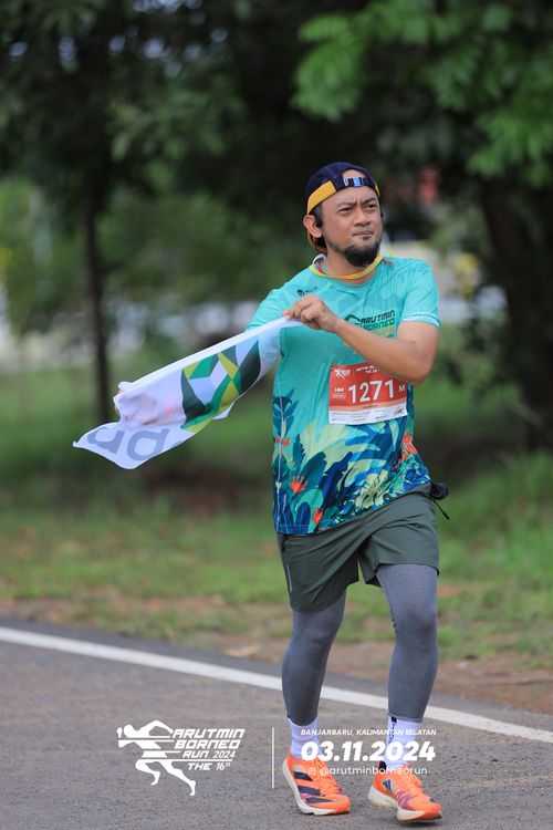 Race photo from Arutmin Borneo Run 2024