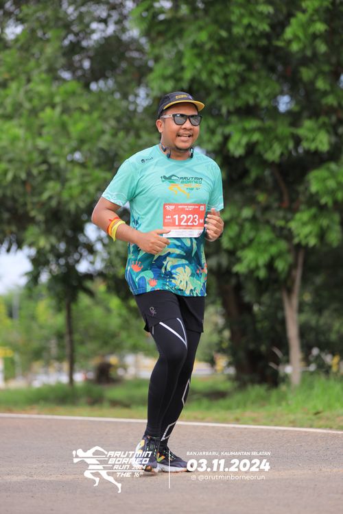 Race photo from Arutmin Borneo Run 2024