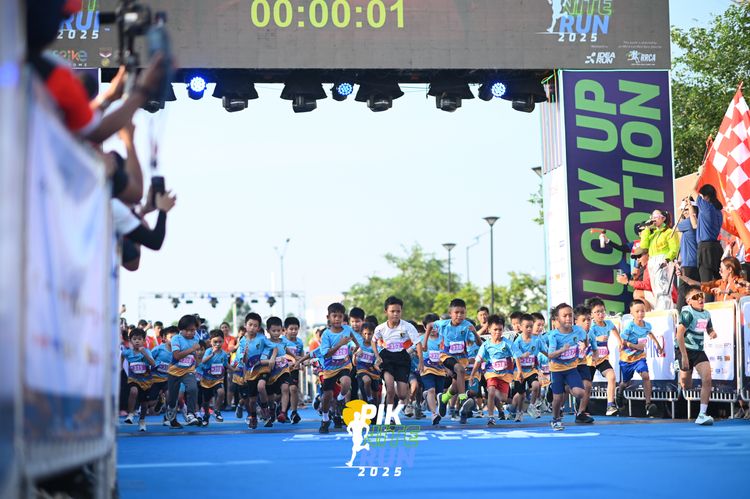 Race photo from PIK NITE RUN 2025