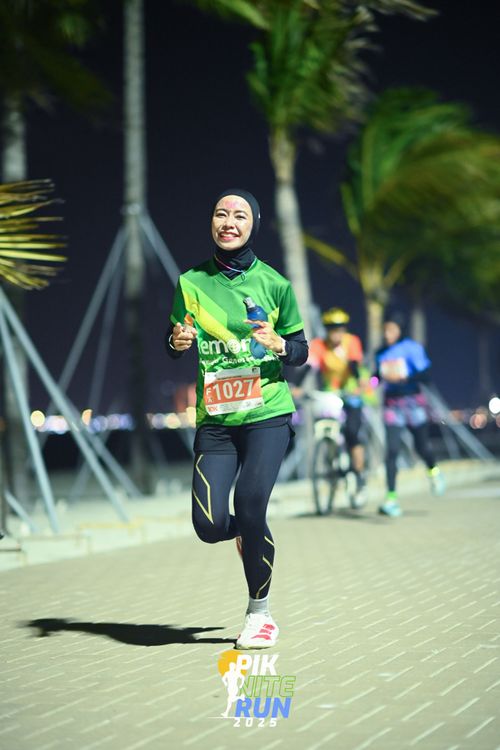 Race photo from PIK NITE RUN 2025