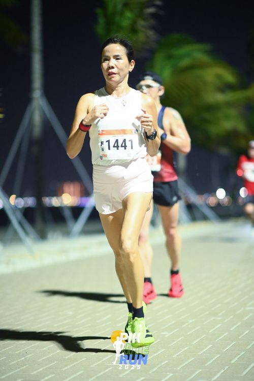 Race photo from PIK NITE RUN 2025