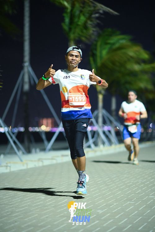 Race photo from PIK NITE RUN 2025