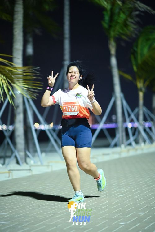 Race photo from PIK NITE RUN 2025