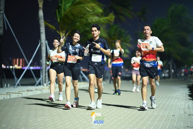 Race photo from PIK NITE RUN 2025