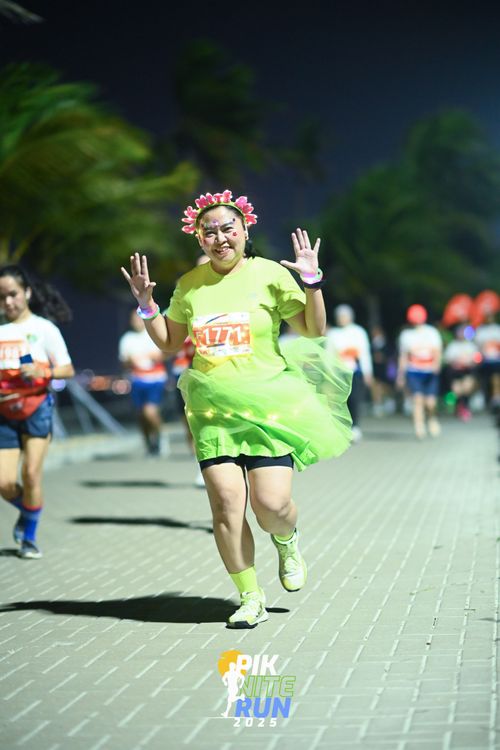 Race photo from PIK NITE RUN 2025
