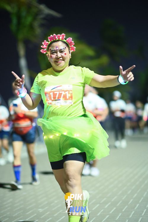 Race photo from PIK NITE RUN 2025